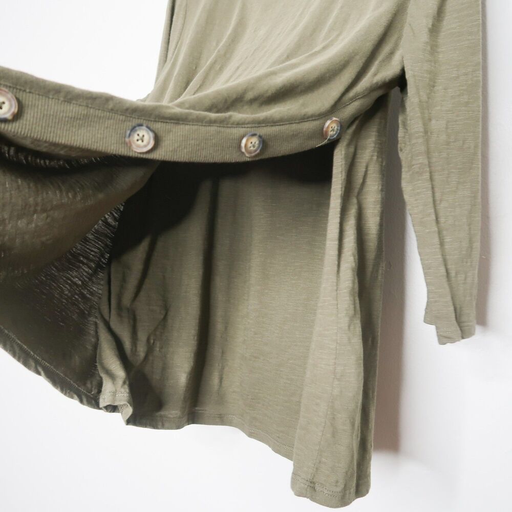 Chico's Womens 3/4 Sleeve T-Shirt Size 2 Large Olive Green Buttons Wrap Neutrals - Picture 7 of 10